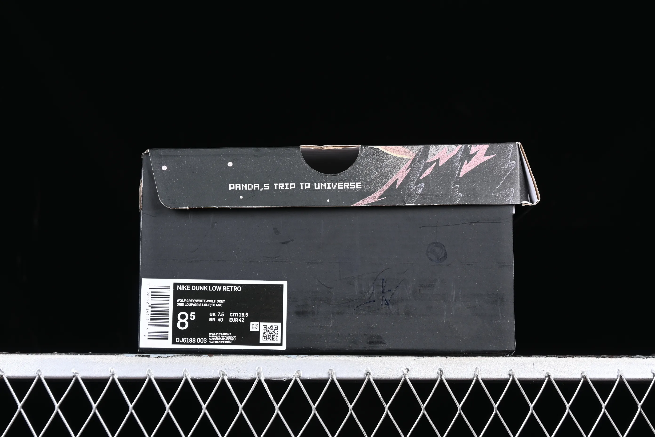 All Categories Nk SB Dunk Series Nk SB Dunk Low Low-top sneakers Nk Dunk Low Retro Panda Prank Space Exploration Star Trek Customized version of deconstructed straps retro distressed Panda low-top sneakers DJ6188-003